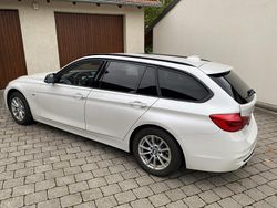 Weiß Gebraucht 2016 BMW 320 Sport Line Kombi | 14.600 € (Etwas zu teuer)