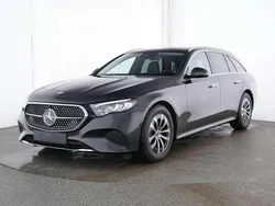 Graphitgrau Gebraucht 2024 Mercedes E220 Avantgarde Kombi | 44.790 € (Superpreis)