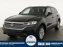 Grenadillschwarz metallic Neu 2025 VW Touareg SUV | 57.995 € (Superpreis)