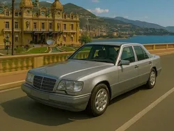 Silber Gebraucht 1994 Mercedes E220 Limousine | 18.900 €