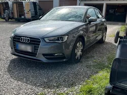 Grau Gebraucht 2014 Audi A3 Sportback Ambition Kleinwagen | 6.300 €
