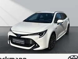 Weiß Gebraucht 2021 Toyota Corolla Team Kombi | 23.990 € (Fairer Preis)