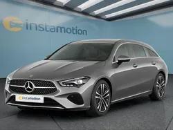 Grau Gebraucht 2024 Mercedes CLA180 Limousine | 32.649 € (Fairer Preis)