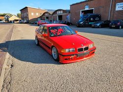 Rot Gebraucht 1992 BMW 325 Performance Limousine | 11.000 €