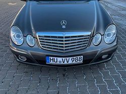 Grau Gebraucht 2007 Mercedes E220 Elegance Limousine | 11.990 €