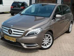 Grau Gebraucht 2013 Mercedes B200 Van / Kleinbus | 10.990 € (Superpreis)