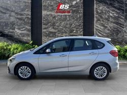 Glaciersilber metallic Gebraucht 2020 BMW 218 Sport Line Van / Kleinbus | 22.798 € (Teuer)