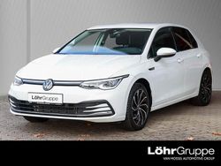 Pure white Gebraucht 2022 VW Golf VIII Style Limousine | 22.980 € (Guter Preis)