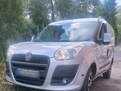Silber Gebraucht 2010 Fiat Doblò Van / Kleinbus | 3.300 € (Teuer)