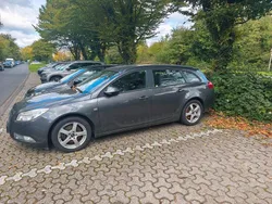 Grau Gebraucht 2011 Opel Insignia Innovation Kombi | 1.999 € (Superpreis)