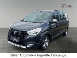 Grau Gebraucht 2020 Dacia Lodgy Stepway Van / Kleinbus | 15.900 € (Fairer Preis)
