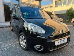 Schwarz Gebraucht 2014 Peugeot Partner Tepee Allure Van / Kleinbus | 9.990 € (Fairer Preis)
