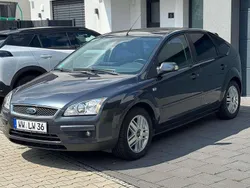 Grau Gebraucht 2007 Ford Focus Ghia Limousine | 5.350 € (Etwas zu teuer)