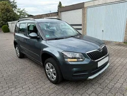 Grau Gebraucht 2015 Skoda Yeti Active SUV | 9.600 € (Fairer Preis)