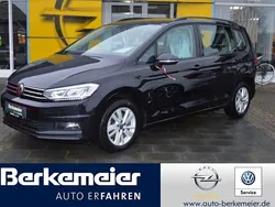 Schwarz Gebraucht 2022 VW Touran Comfortline Van / Kleinbus | 29.980 € (Fairer Preis)