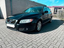 Schwarz Gebraucht 2013 Volvo V70 Summum Kombi | 8.900 € (Guter Preis)