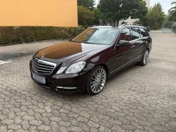 Braun Gebraucht 2012 Mercedes E350 Kombi | 9.900 € (Guter Preis)