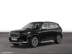Black sapphire metallic Gebraucht 2024 BMW X1 Comfort Edition SUV | 45.774 € (Etwas zu teuer)