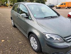Grün Gebraucht 2005 VW Golf Plus Cross Van / Kleinbus | 3.499 € (Fairer Preis)