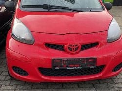 Rot Gebraucht 2010 Toyota Aygo Kleinwagen | 950 € (Guter Preis)