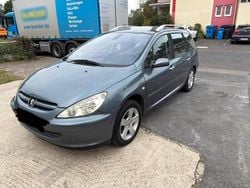 Grau Gebraucht 2004 Peugeot 307 Kombi | 1.999 € (Fairer Preis)