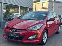 Rot Gebraucht 2013 Hyundai i30 Edition Limousine | 6.250 € (Fairer Preis)