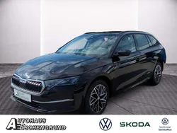 Blackmagic perleffekt (metallic) Gebraucht 2024 Skoda Octavia Selection Kombi | 29.949 € (Fairer Preis)
