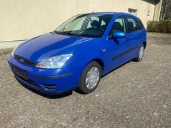Blau Gebraucht 2002 Ford Focus Kleinwagen | 1.850 € (Teuer)