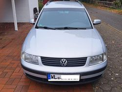 Silber Gebraucht 1999 VW Passat Kombi | 1.000 € (Guter Preis)