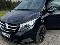 Schwarz Gebraucht 2016 Mercedes V250 Van / Kleinbus | 35.900 € (Fairer Preis)
