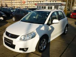 Weiß Gebraucht 2010 Suzuki SX4 Club SUV | 5.900 € (Fairer Preis)