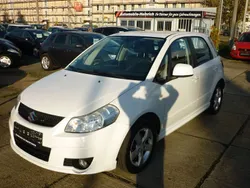 Weiß Gebraucht 2010 Suzuki SX4 Club SUV | 5.900 € (Fairer Preis)