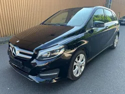 Nachtschwarz Gebraucht 2015 Mercedes B180 Van / Kleinbus | 10.000 € (Fairer Preis)