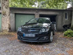 Schwarz Gebraucht 2010 Opel Astra Cabriolet Cabrio | 3.500 € (Fairer Preis)