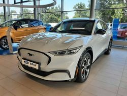 Weiß metallic Gebraucht 2022 Ford Mustang Mach-E SUV | 33.990 € (Etwas zu teuer)