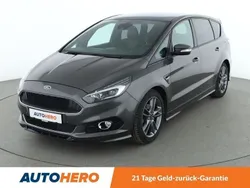 Weiß Gebraucht 2018 Ford S-MAX ST-Line Van / Kleinbus | 23.860 € (Fairer Preis)