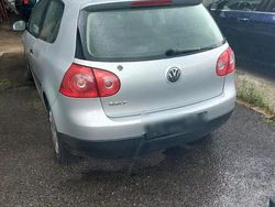 Silber Gebraucht 2008 VW Golf V Kleinwagen | 999 €