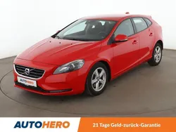 Rot Gebraucht 2015 Volvo V40 You! Kombi | 10.940 € (Guter Preis)