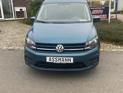 Grün Gebraucht 2019 VW Caddy Trendline Van / Kleinbus | 16.400 € (Fairer Preis)