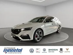 Moonweiss metallic Gebraucht 2021 Skoda Octavia RS Kombi | 34.440 € (Etwas zu teuer)