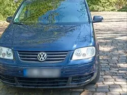 Blau Gebraucht 2006 VW Touran Van / Kleinbus | 2.555 €
