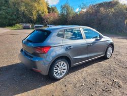 Grau Gebraucht 2017 Seat Ibiza Limousine | 12.590 € (Teuer)