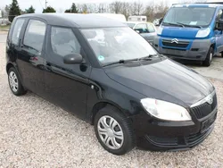 Schwarzmagic perleffekt Gebraucht 2014 Skoda Roomster Plus Edition Van / Kleinbus | 3.900 € (Fairer Preis)