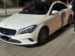 Weiß Gebraucht 2016 Mercedes CLA180 Limousine | 15.000 € (Etwas zu teuer)