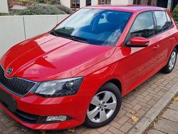 Rot Gebraucht 2015 Skoda Fabia Style Kleinwagen | 9.500 € (Fairer Preis)
