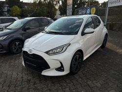 Weiß Neu 2025 Toyota Yaris Hybrid Comfort Limousine | 24.790 € (Fairer Preis)