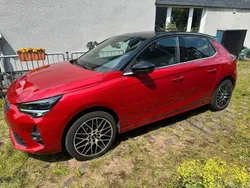 Rot Gebraucht 2022 Opel Corsa-e Ultimate Kleinwagen | 18.100 € (Fairer Preis)