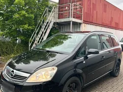 Schwarz Gebraucht 2009 Opel Zafira Van / Kleinbus | 1.000 € (Superpreis)