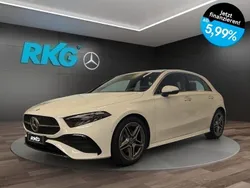 Weiß Gebraucht 2024 Mercedes A200 AMG Limousine | 33.400 € (Fairer Preis)