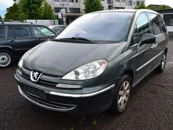 Grün Gebraucht 2012 Peugeot 807 Allure Van / Kleinbus | 6.999 € (Fairer Preis)
